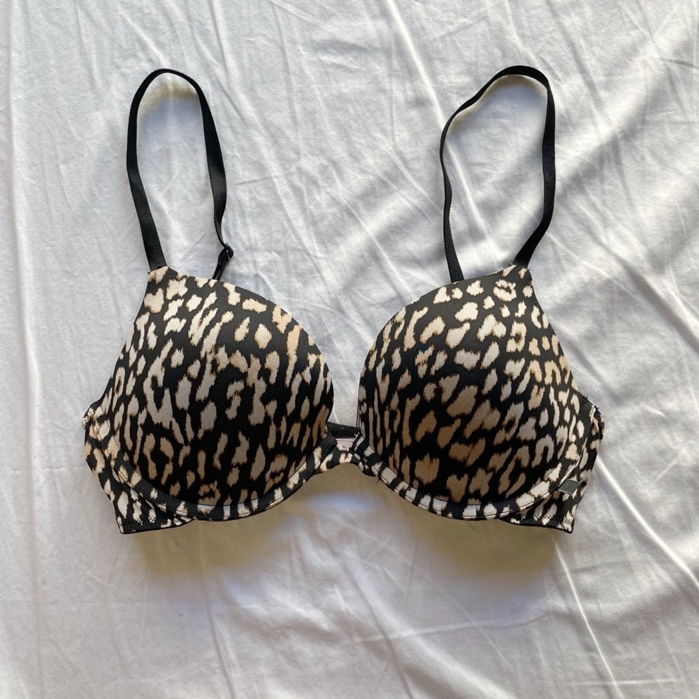 VS body t-shirt bra